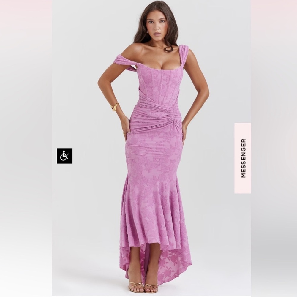 House of CB CESCA in Warm Pink